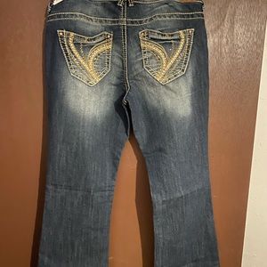 Ariya jeans NWOT